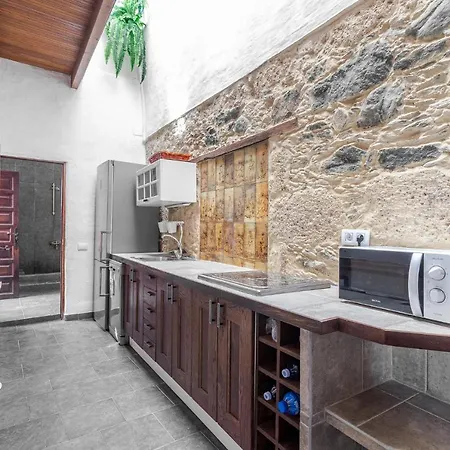 Flatguest Amiga Mia - Traditional House Casa vacanze