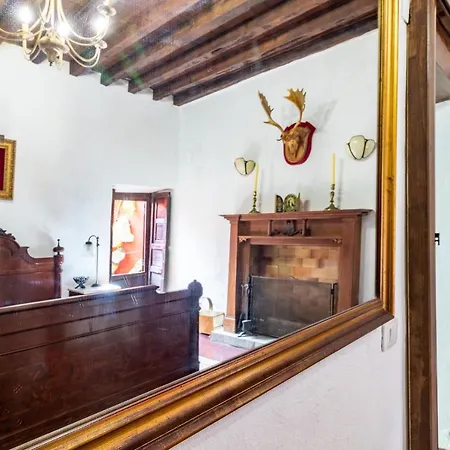 Flatguest Amiga Mia - Traditional House Casa vacanze *